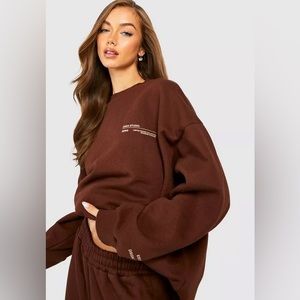booboo oversized dsgn studio sweatshirt🤎